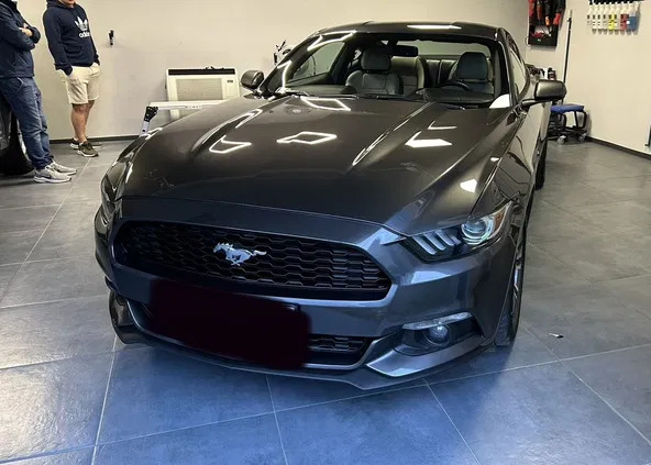 samochody osobowe Ford Mustang cena 85000 przebieg: 120000, rok produkcji 2016 z Reda